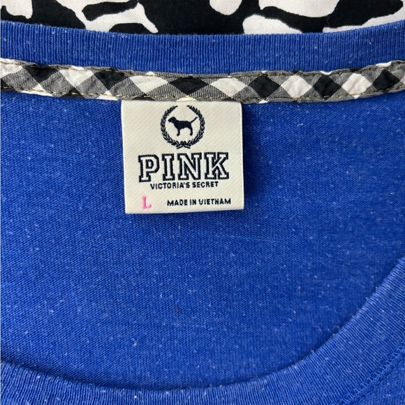 2/$15- PINK Victoria's Secret Wishes & Kisses Tee - Picture 5 of 6
